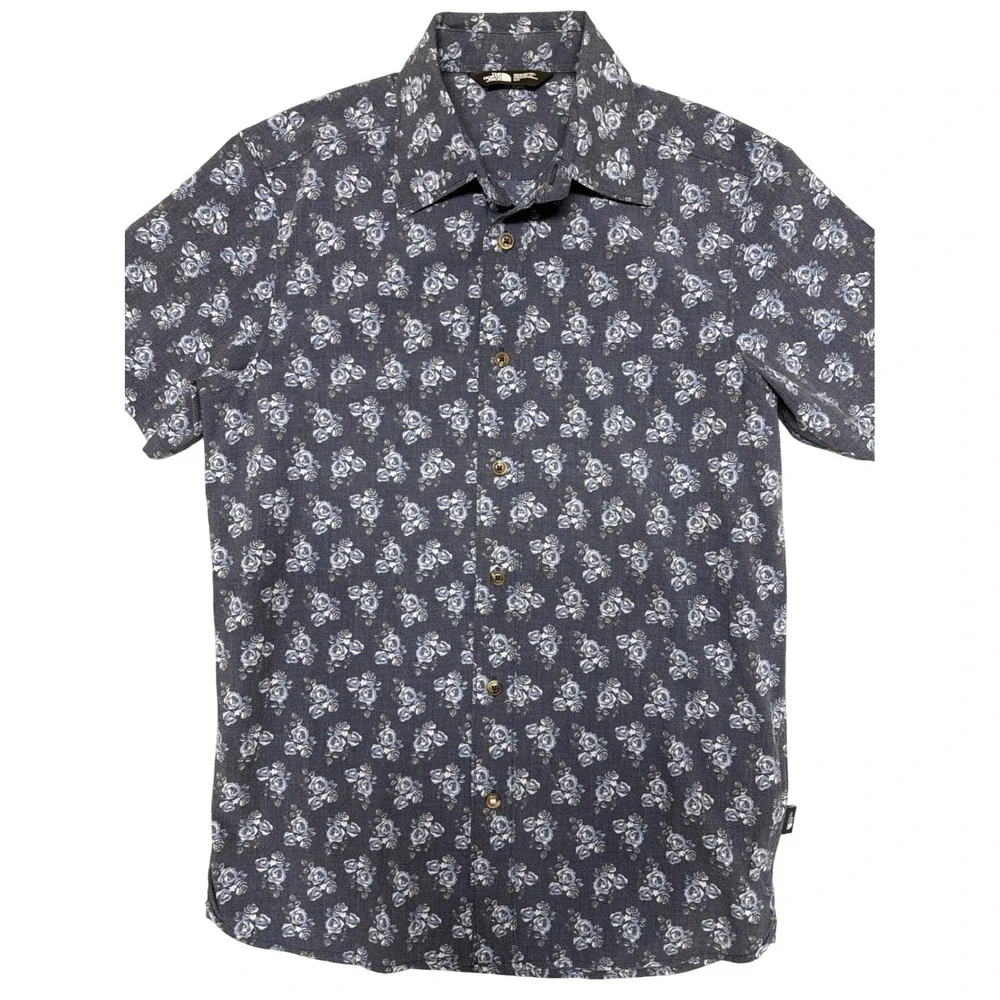 The North Face Mens Small Blue Floral Rose Short Sleeve Button Down‎ Shirt S/P